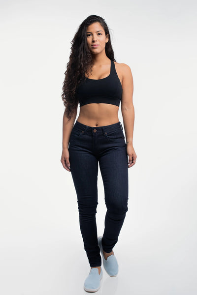 womens slim athletic fit jeans tall model